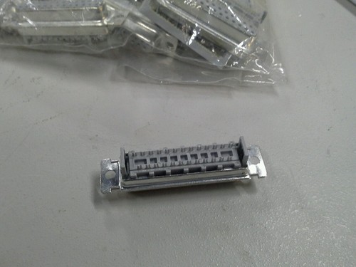 3M, 46F 4832, 8325-6000 D sub connector - Picture 3 of 4