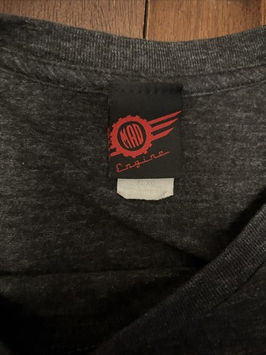Men’s “NYC DON'T SLEEP” Charcoal Sunset City Silhouette MAD ENGINE T-Shirt XL - Picture 3 of 5