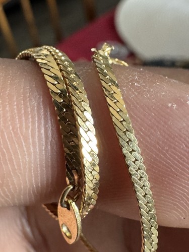 Vintage Signed TRIFARI gold TONE dainty Flat Chain Spring Ring Clasp Bracelet - Picture 6 of 11