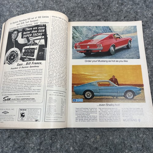 Vintage Back Issue of Road & Track Magazine May 1967 - Picture 18 of 22