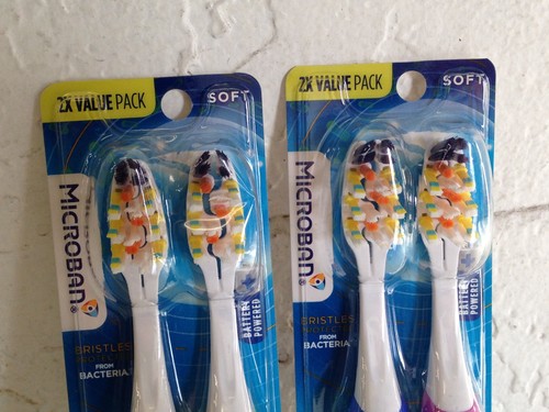 Oral-B Pulsar Expert Clean Toothbrush, Soft - 2 Pack - 4 Toothbrush Total - Picture 3 of 7