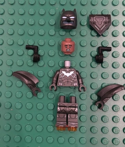 LEGO 76300 Batwing MINIFIGURE from DC Batman Superheroes Arkham Asylum - Picture 1 of 2