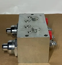 Genuine Caterpillar CAT 334-0161-05 OEM Hydraulic Filter Manifold Valve Block thumbnail 5