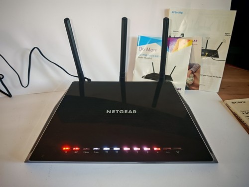 Netgear AC1750 Inteligentny router WiFi Model R6400v2 - Zdjęcie 2 z 7