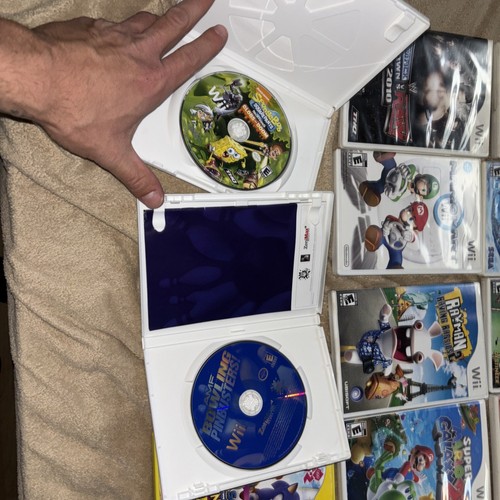 Nintendo Wii Super Mario Lot ! Look! Galaxy Kart Mario Bros Sonic - Picture 10 of 17