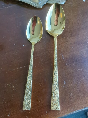 ✨VINTAGE✨ 50-Piece Golden Flower Garden 23Kt Plated Flatware 8 Sets - Picture 5 of 22