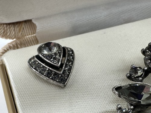 Vintage IN-VEST-MENTS Silver Tone Rhinestone’s Brooch And Earrings Set In Box - Picture 5 of 11