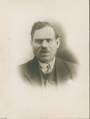 Photo Combalié, remise Henri, Tolouse, portrait, homme, moustache, costume - 10517473