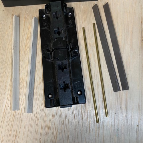 Spyderco Knife Sharpener Tri-Angle Sharpmaker Set Complete - Picture 4 of 6
