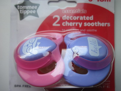 TOMMEE TIPPEE DECORATED CHERRY SOOTHERS 6-18 months x 2