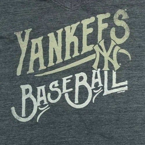 MLB New York Yankees Women's V-Neck Short Sleeve T-Shirt Gray Medium 8/10 - Picture 2 of 2