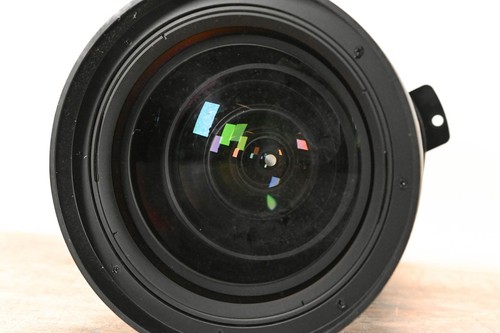 Christie ILS Lens 0.73:1 SX+ / 0.67:1 HD 0.95" 3-Chip Lens CG01LP7 - Photo 3/13