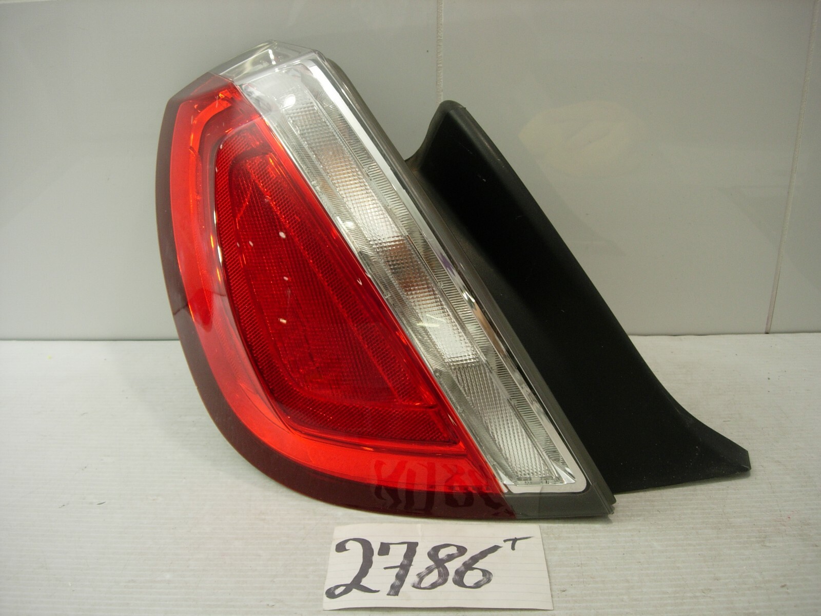 09 10 11 12 Lincoln MKS DRIVER Side Tail Light Used Rear Lamp #2786-T 