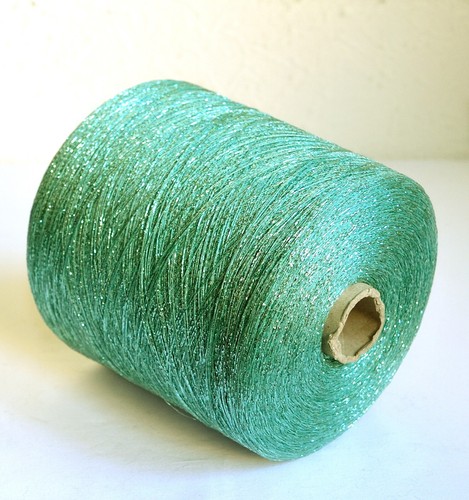 Italian Viscose - Lurex Yarns, 1.54 lb / 700 grams cone - 第 3/3 張圖片