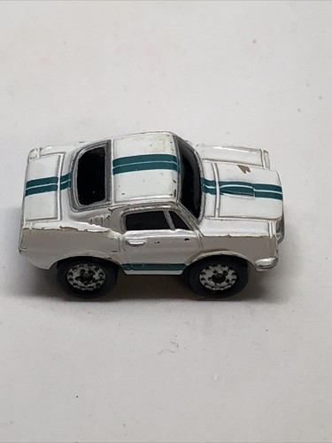 Small Micro Machine Plastic 1965 style Ford Mustang in White & Green Stripes - Picture 5 of 7