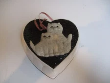 Vintage Takahashi Cat & Kitten Wall Hanging Mold Heart Shaped Ceramic 6”