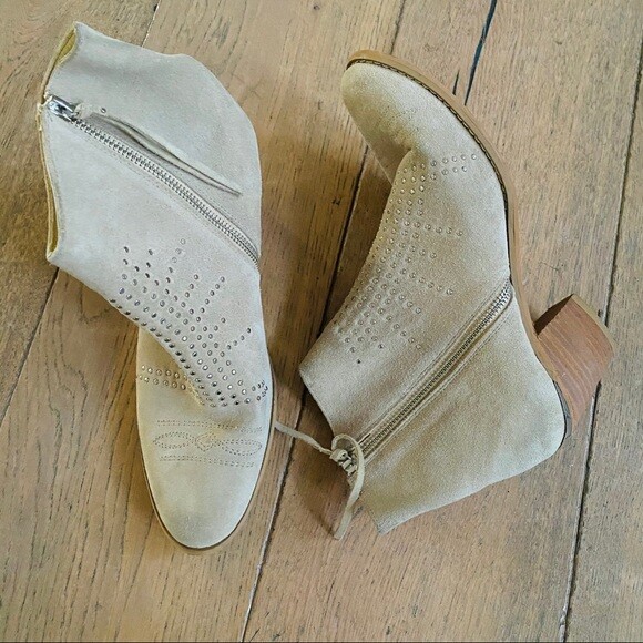 LF Sole Child Diana tan Suede star stud heel Boot… - image 3