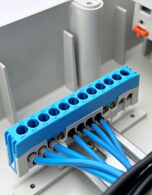 Produktbild von Wandverteiler 2x16A CEE / 3x230V – Ohne Absicherung, Für Mobile Einsätze