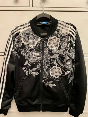 sale❗レアadidas The Farm☆孔雀ファームトラックジャケット白黒 2025年最新】adidas farm コラボ ジャージの人気アイテム - メルカリ