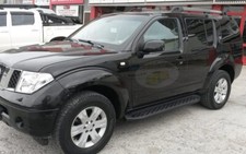 Trittbretter passend für Nissan Pathfinder 2004-2013 Hitit Schwarz mit TÜV