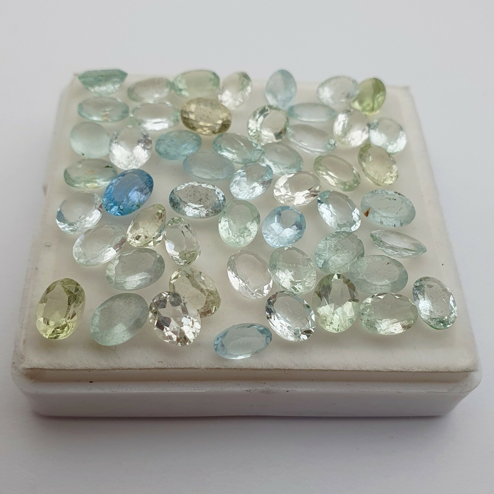 Natural Aquamarine Oval Cut Loose Gemstone Lot 37 Pcs 6*8 MM 40 CT Inwentarz krajowy