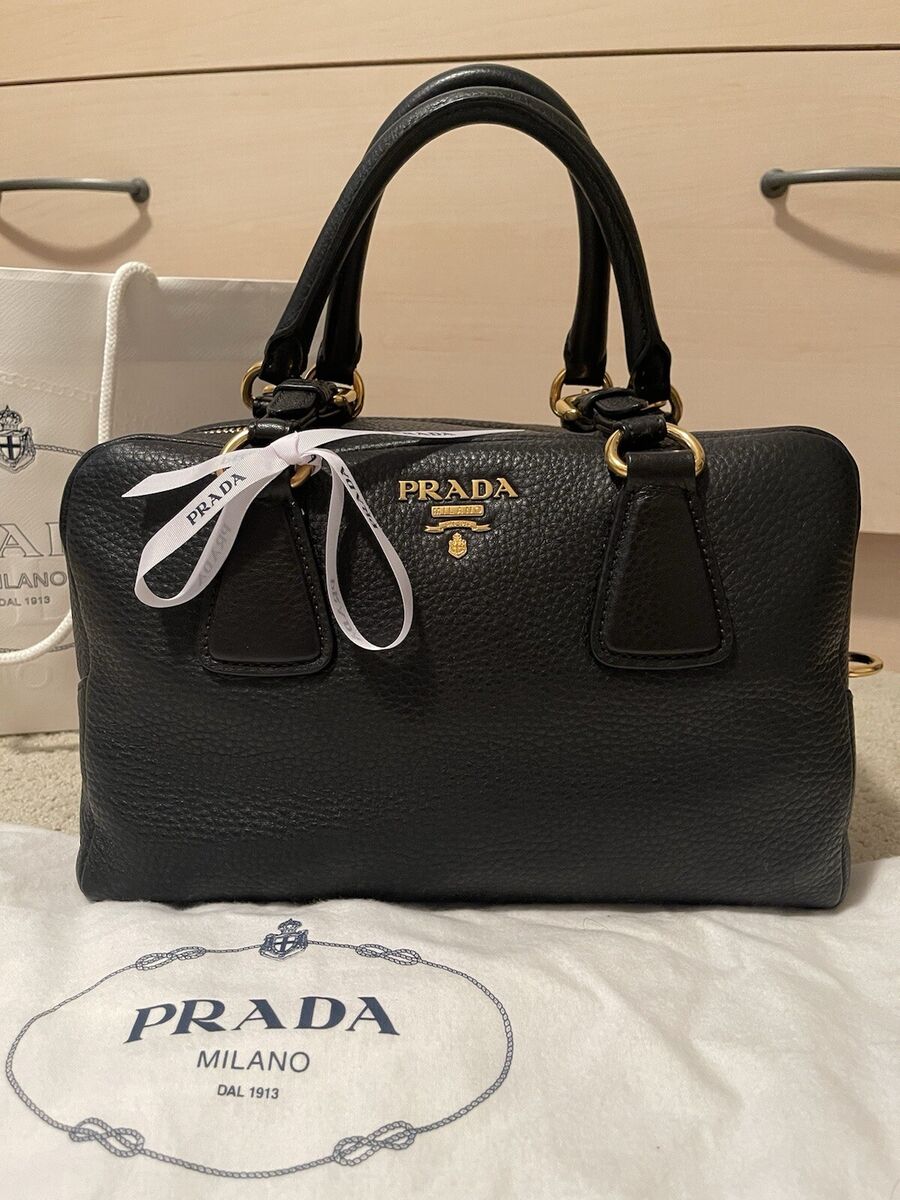 PRADA BLACK PEBBLED LEATHER DOUBLE HANDLE BOWLER BAG PRADA BLACK PEBBLED LEATHER DOUBLE HANDLE BOWLER BAG