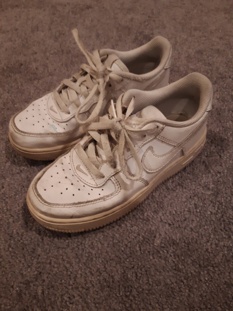 Zapatillas Nike Air Force 1 '07 LV8 J22 second hand for 150 EUR in