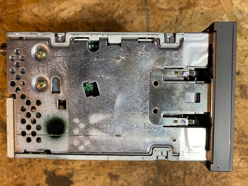 Radio and CD Player Saab 9-3 1999 to 2003 - Picture 5 of 12