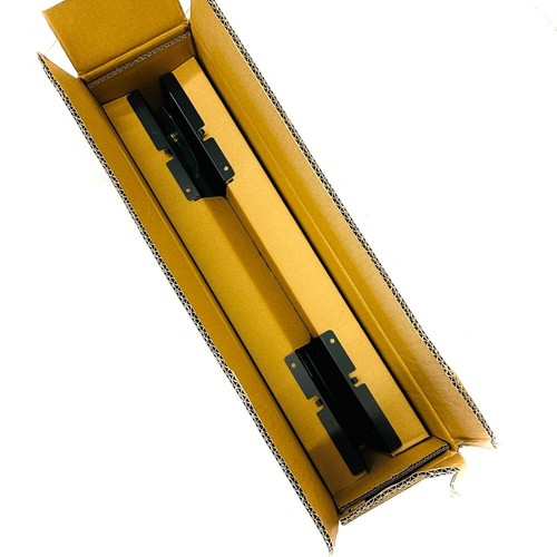 APC AR8163ABLK Solid Cable Partition for NetShelter 600mm Rear Pass Through - 第 3/11 張圖片