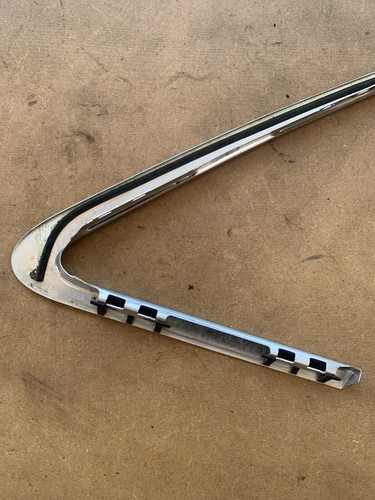 2004-2008 Audi A4 / S4 / A4 Quattro Quarter Window Trim Molding Left Rear OEM - Picture 5 of 10