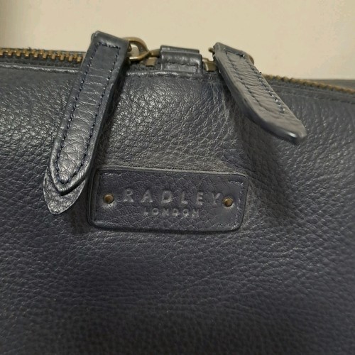 Radley Handbag Navy Blue Leather Inside Zip Pocket Marks On Lining See Pic - Bild 3 von 13