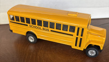Vtg School Bus 5  L Pullback Action Friction Motorizedby Toy Smith Excellent
