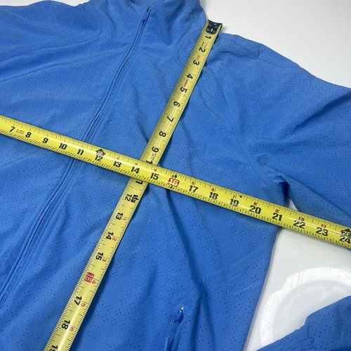 Chaqueta deportiva perforada Lululemon Adapted State talla 10 azul claro nueva con etiquetas - Imagen 10 de 16
