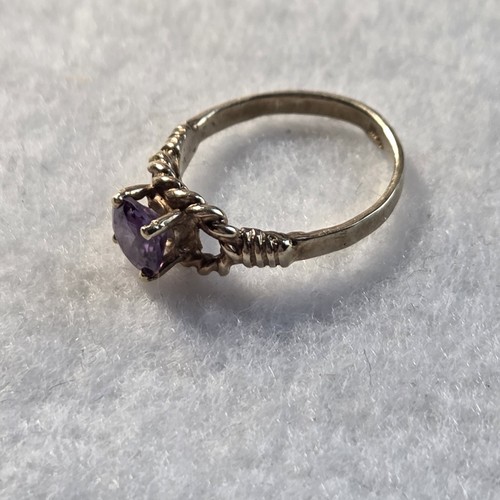 10K Gold Child Ring Size 1.75 With Purple Stone Weighs 1.3 Grams BB - Picture 6 of 9