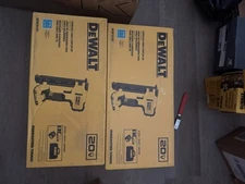 NEW DCN701D1 Dewalt 20V MAX Cordless Cable Stapler Kit - Incl Battery & Charger