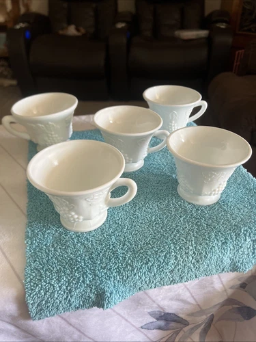 Vintage Indiana Colony Milk Glass Cups - Harvest Grape Design - Set of 5