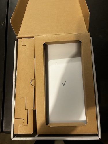 Verizon CR1000A  Wireless Router & LV65 Receiver Combo Set NIB White - Picture 3 of 9