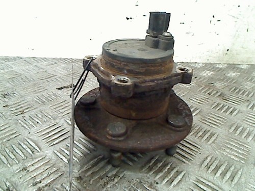 2009 Ford Focus 2 Wagon Wheel Hub Right Rear Wheel Hub
