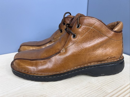 Clarks Brown Chukka Wallabee Mens 12M Leather Ankle Boot Laces Frayed 30087 - Picture 2 of 14