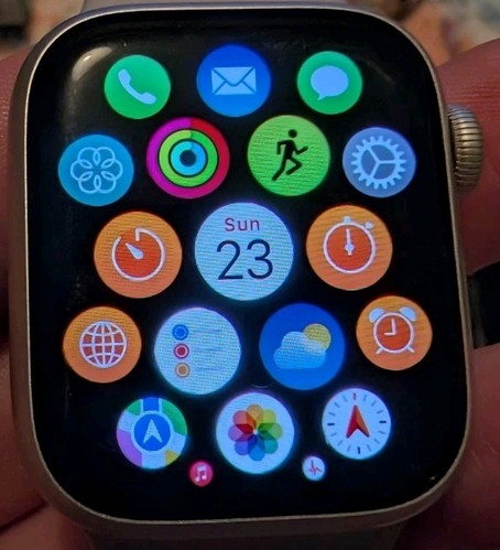 Apple Watch Series 9 41mm Cinturino Sport S/m GPS - Batteria 100% - Foto 6 di 17