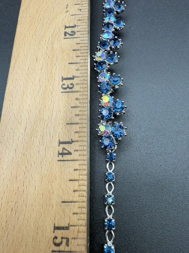 Set collana e orecchini VVTG corona Trifari firmata blu zaffiro e strass AB - Foto 10 di 11