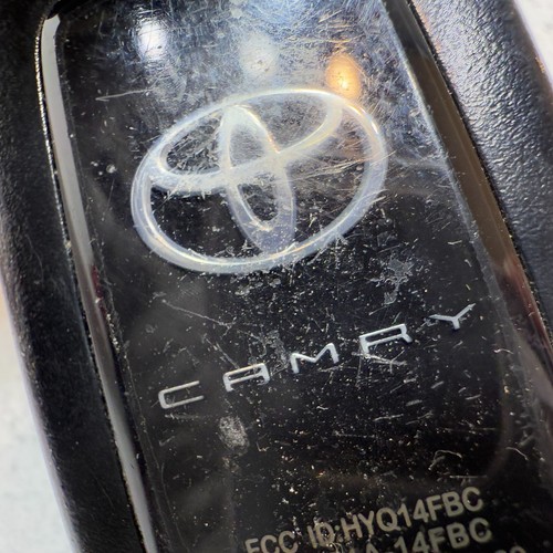 Smart Key Keyless Remote Toyota Camry 2018-2023 OEM - Picture 7 of 10