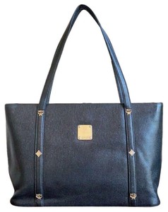 black mcm tote