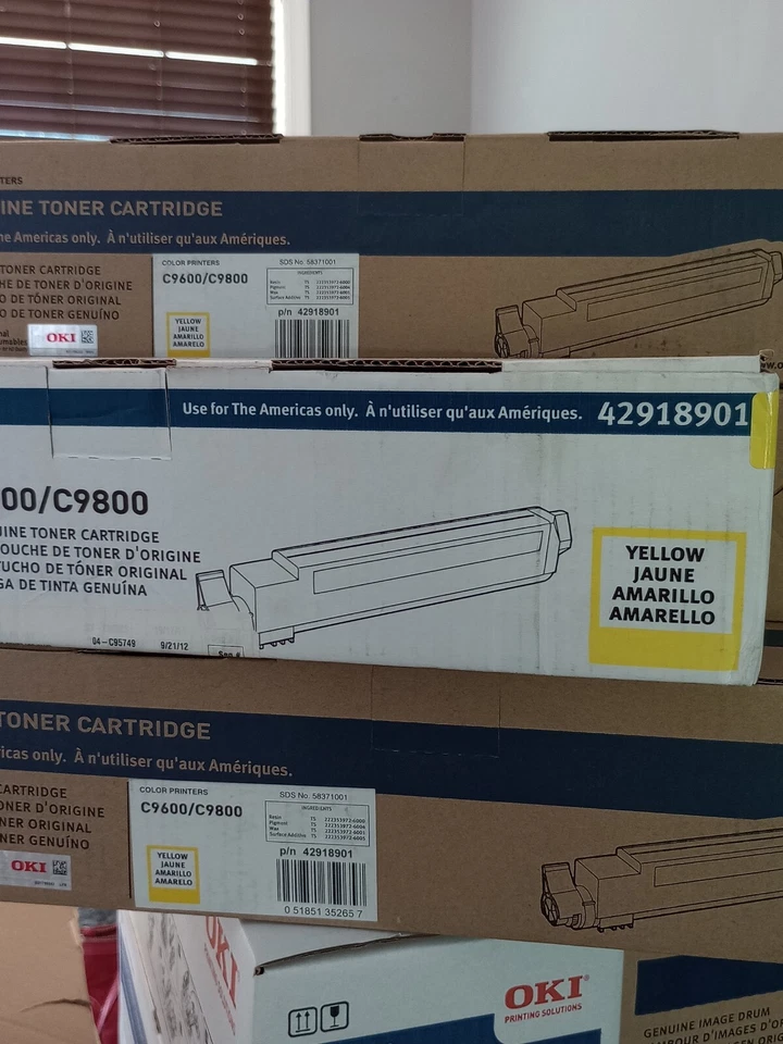OKI YELLOW C9600/C9800 OEM Toner Cartridge P/N 42918901 UPC 0 5185135265 7 NIB - Image 4 of 4