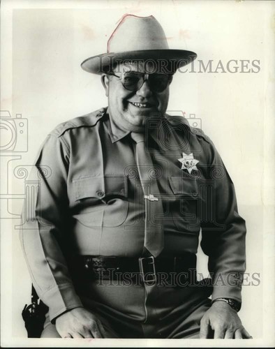 1970 Press Photo Joe Higgins actor is sheriff's deputy in commercials