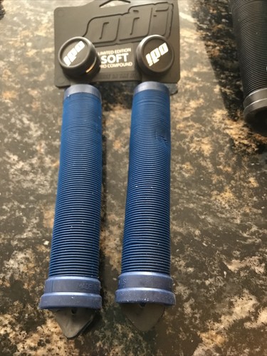 ODI Soft Flangeless Longneck softies BMX Bikes & Scooters 160mm Grips - Picture 6 of 9