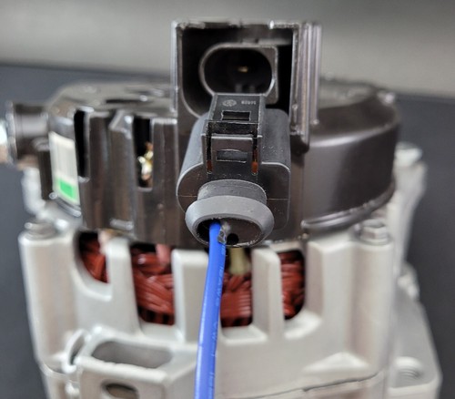 Conector enchufe de arnés alternador para Ford Focus L3 y L4 2012-2018. - Imagen 8 de 9