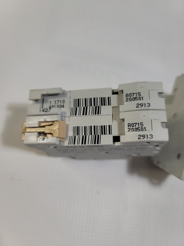 A lot of 3 Merlin Gerin D4A 2 Pole Miniature Circuit Breaker 24519 - Picture 8 of 10