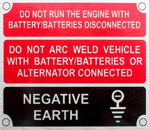 Land Rover Front Panel Negative Earth Info Plate 396116 & Rivets Series 2 2a 3  - Picture 3 of 3