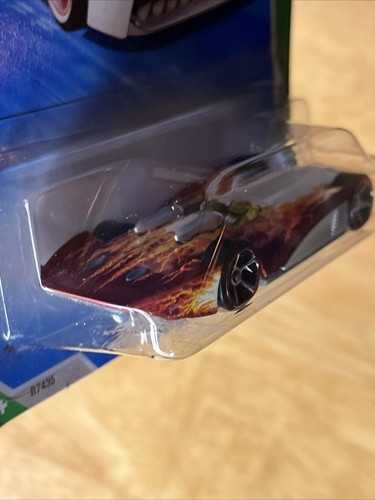 Hot Wheels 2010 Treasure Hunt$ Chevroletor - Picture 4 of 6